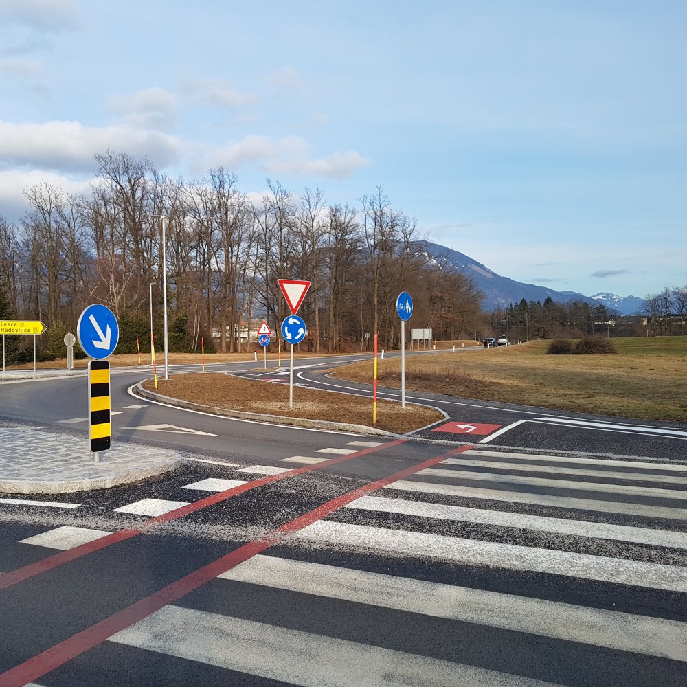 Ureditev kroži&scaron;ča na regionalni cesti R3 635 &ndash; Bo&scaron;tjanova ulica v Lescah